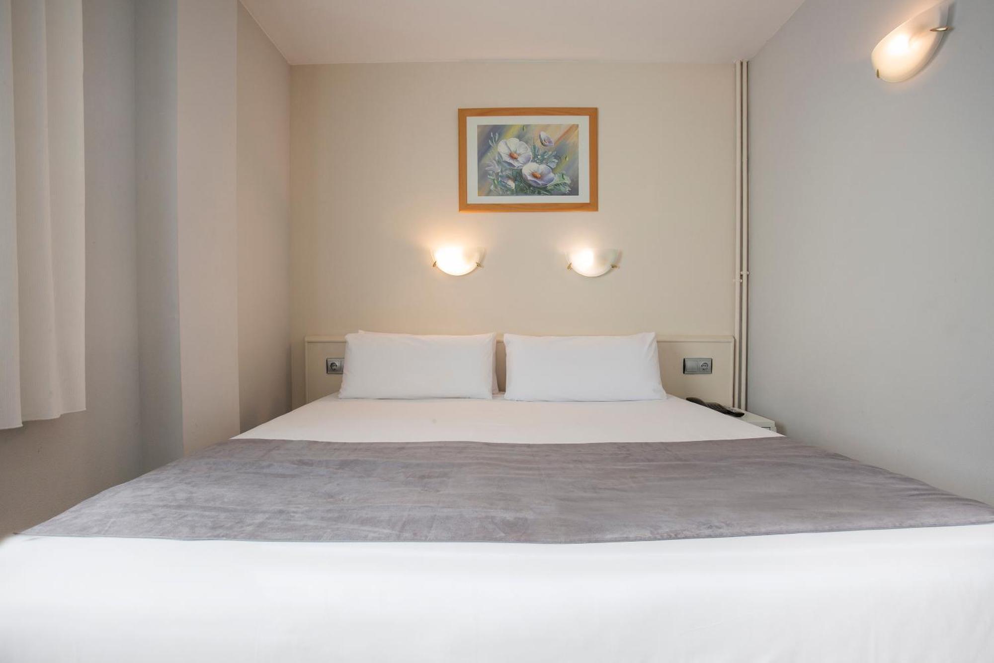 Hotel Camel Lot باس دي لا كاسا الغرفة الصورة