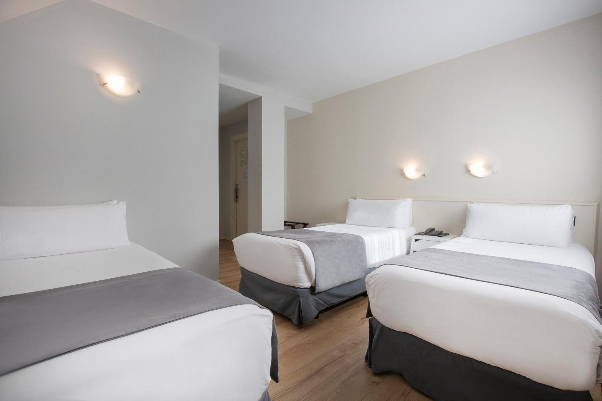 Hotel Camel Lot باس دي لا كاسا الغرفة الصورة